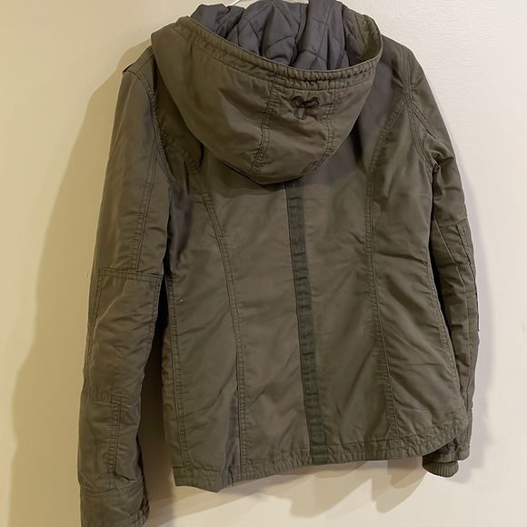 [XS]Aritzia TNA Olive  Green Platoon Jacket - Picture 6 of 9